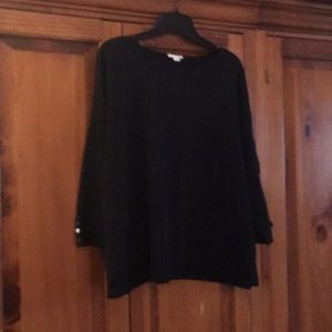 Cotton and linen knit summer sweater.